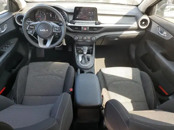 3KPF24AD7PE633741 2023 KIA FORTE - Image 8