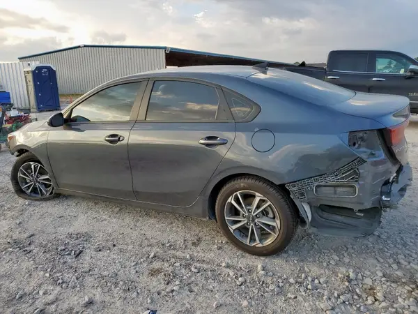 3KPF24AD7PE633786 2023 KIA FORTE - Image 2