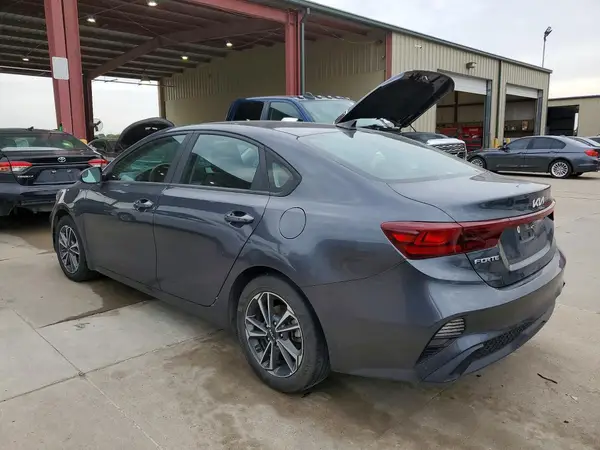 3KPF24AD7PE634422 2023 KIA FORTE - Image 2