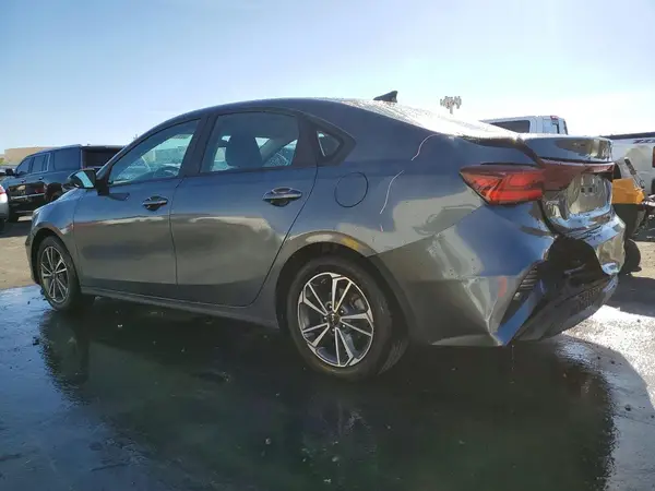 3KPF24AD7PE634906 2023 KIA FORTE - Image 2