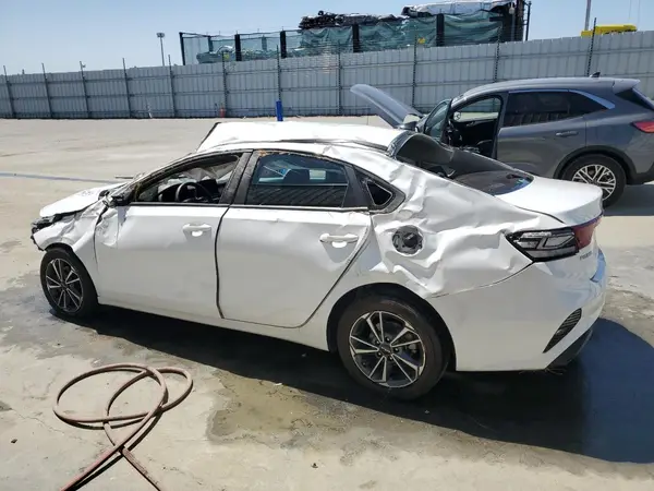 3KPF24AD7PE636204 2023 KIA FORTE - Image 2