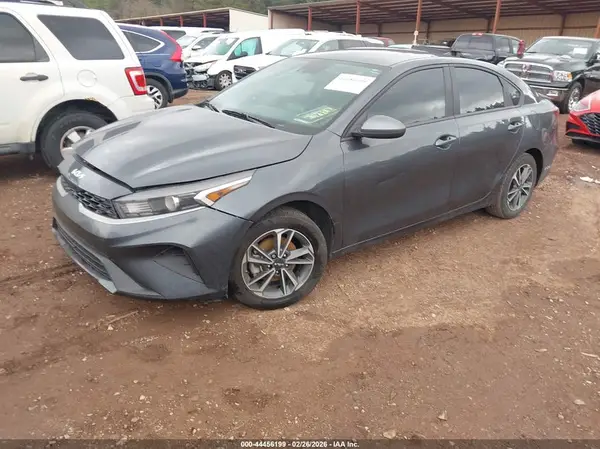 3KPF24AD7PE640043 2023 KIA FORTE - Image 2