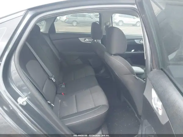 3KPF24AD7PE640043 2023 KIA FORTE - Image 8