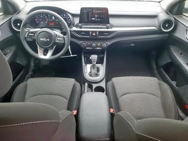 3KPF24AD7PE642116 2023 KIA FORTE - Image 8