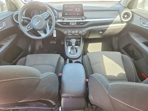 3KPF24AD7PE643346 2023 KIA FORTE - Image 8