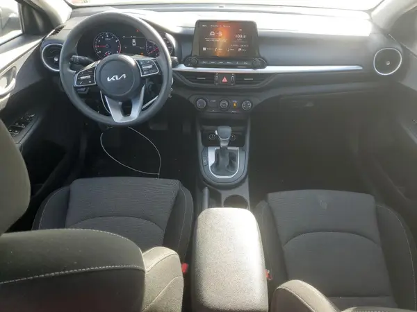 3KPF24AD7PE643704 2023 KIA FORTE - Image 8