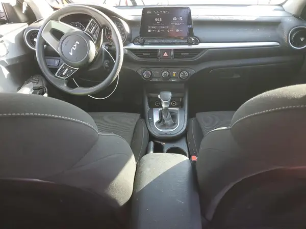 3KPF24AD7PE644576 2023 KIA FORTE - Image 8