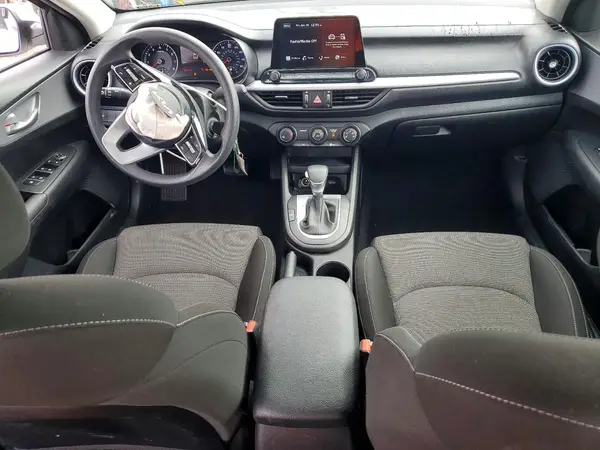 3KPF24AD7PE647087 2023 KIA FORTE - Image 8