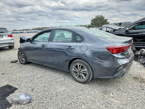3KPF24AD7PE651088 2023 KIA FORTE - Image 2