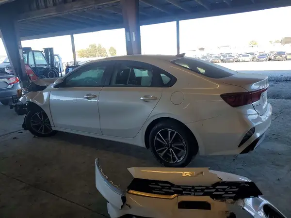3KPF24AD7PE653052 2023 KIA FORTE - Image 2