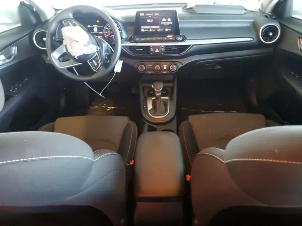 3KPF24AD7PE653052 2023 KIA FORTE - Image 8