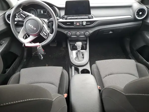 3KPF24AD7PE655030 2023 KIA FORTE - Image 8