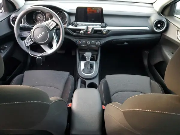 3KPF24AD7PE656372 2023 KIA FORTE - Image 8