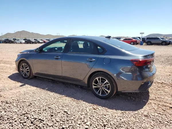 3KPF24AD7PE656890 2023 KIA FORTE - Image 2