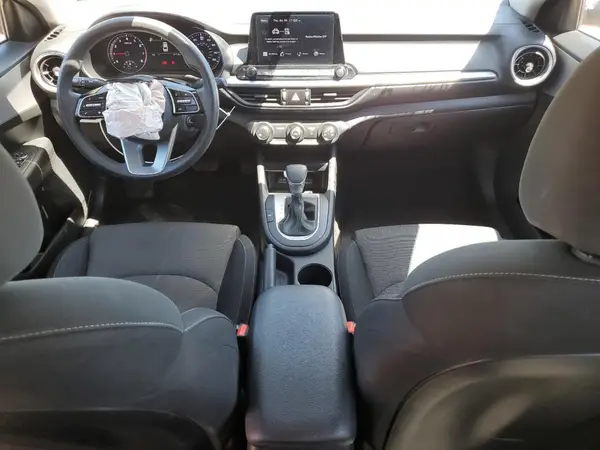 3KPF24AD7PE656890 2023 KIA FORTE - Image 8