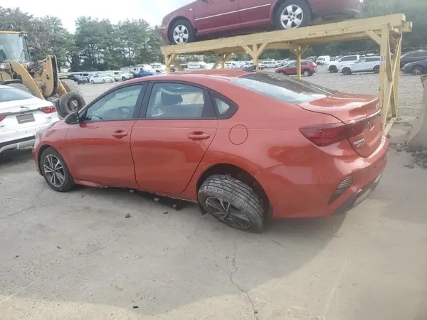 3KPF24AD7PE658378 2023 KIA FORTE - Image 2