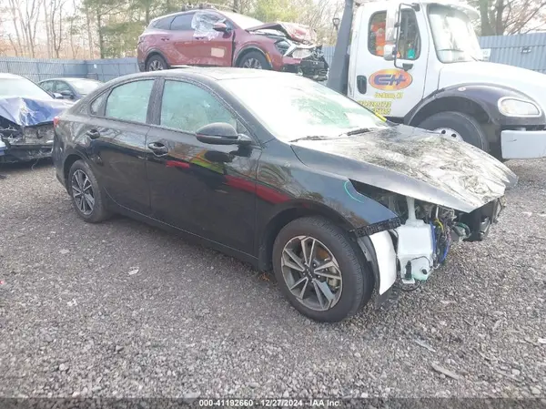 3KPF24AD7PE658588 2023 KIA FORTE - Image 1