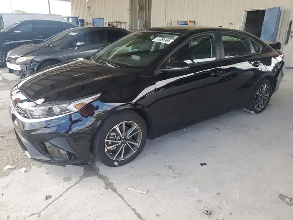 3KPF24AD7PE659255 2023 KIA FORTE - Image 1