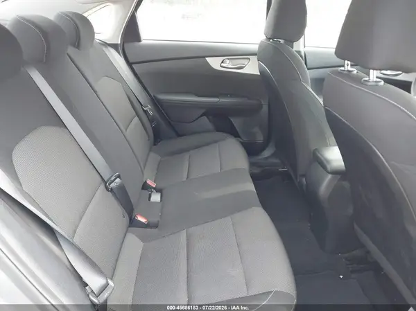 3KPF24AD7PE662897 2023 KIA FORTE - Image 8