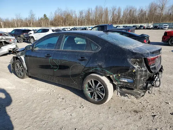 3KPF24AD7PE662933 2023 KIA FORTE - Image 2
