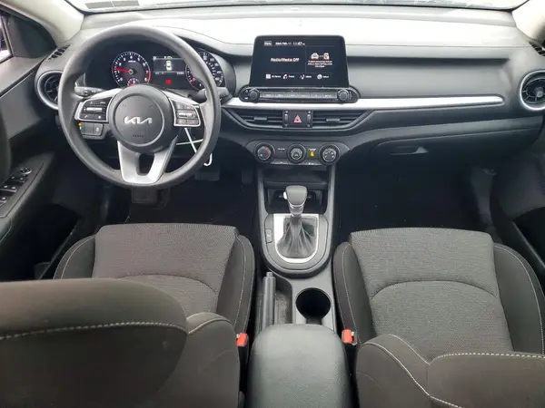 3KPF24AD7PE663032 2023 KIA FORTE - Image 8
