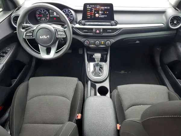 3KPF24AD7PE664004 2023 KIA FORTE - Image 8