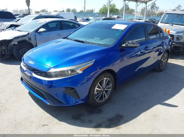 3KPF24AD7PE670014 2023 KIA FORTE - Image 2