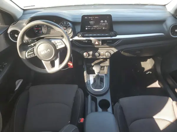 3KPF24AD7PE670482 2023 KIA FORTE - Image 8