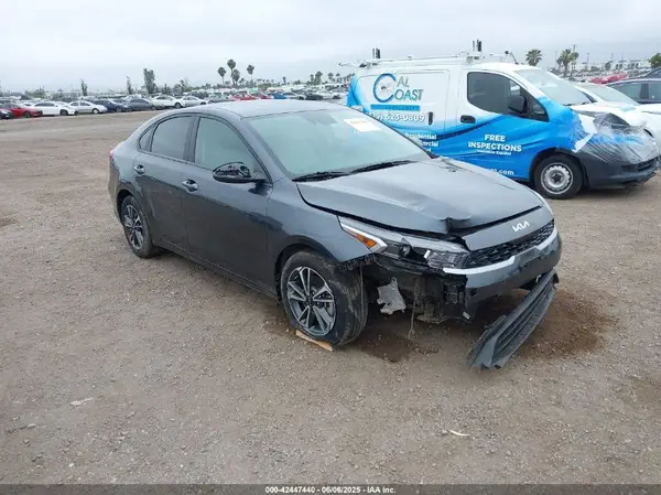 3KPF24AD7PE670546 2023 KIA FORTE - Image 1