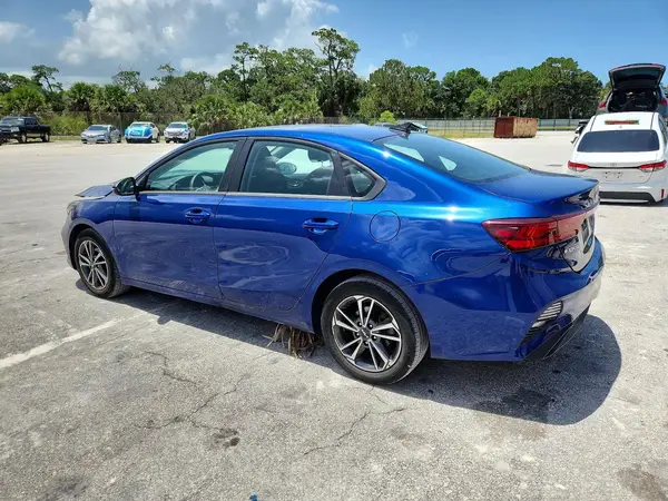 3KPF24AD7PE677996 2023 KIA FORTE - Image 2