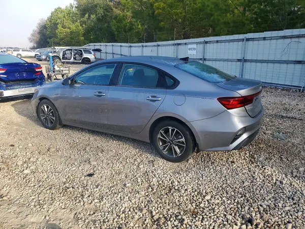 3KPF24AD7PE678369 2023 KIA FORTE - Image 2