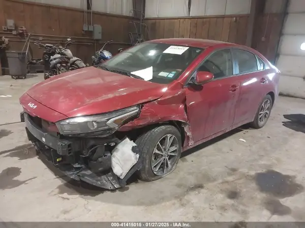 3KPF24AD7PE679358 2023 KIA FORTE - Image 2