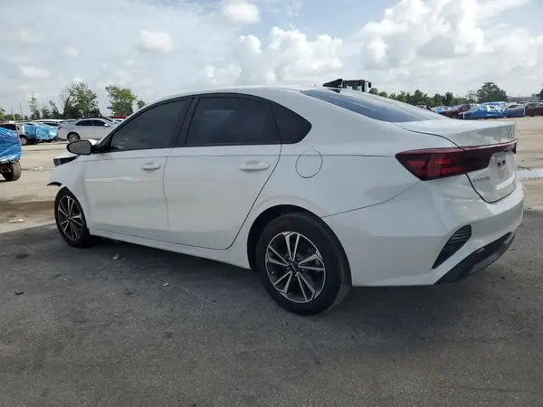 3KPF24AD7PE679456 2023 KIA FORTE - Image 2
