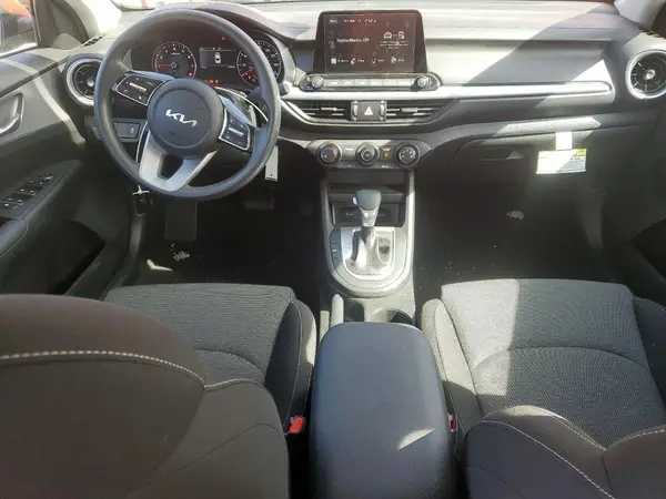3KPF24AD7PE679750 2023 KIA FORTE - Image 8