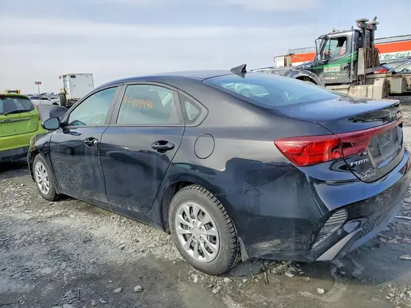 3KPF24AD7PE680459 2023 KIA FORTE - Image 2