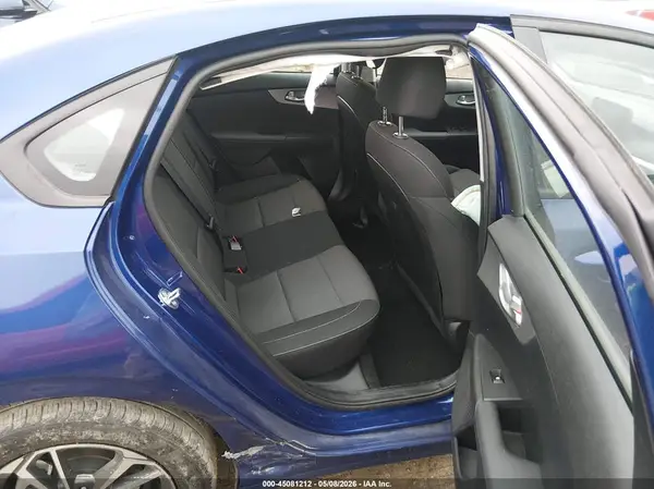3KPF24AD7PE680994 2023 KIA FORTE - Image 8