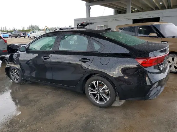 3KPF24AD7PE682843 2023 KIA FORTE - Image 2
