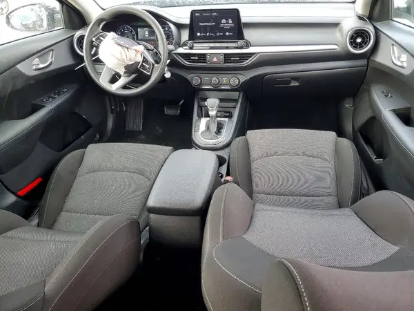 3KPF24AD7PE682843 2023 KIA FORTE - Image 8