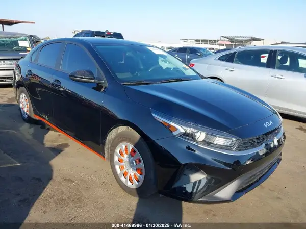 3KPF24AD7PE684267 2023 KIA FORTE - Image 1