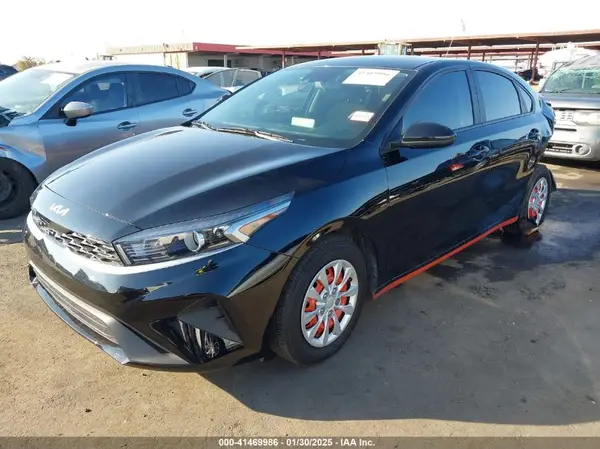 3KPF24AD7PE684267 2023 KIA FORTE - Image 2