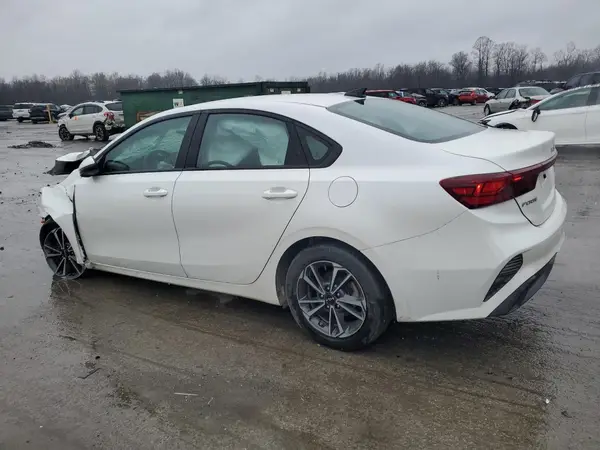 3KPF24AD7PE685029 2023 KIA FORTE - Image 2
