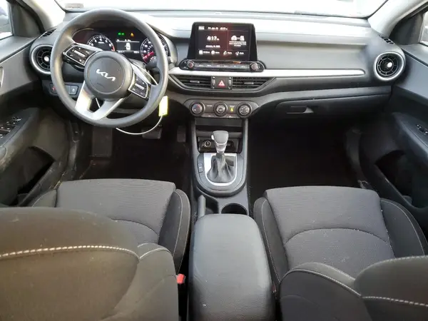3KPF24AD7PE685452 2023 KIA FORTE - Image 8