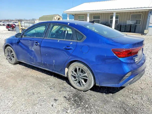 3KPF24AD7PE686178 2023 KIA FORTE - Image 2
