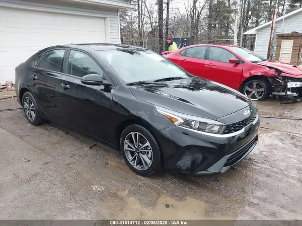 3KPF24AD7PE686441 2023 KIA FORTE - Image 1