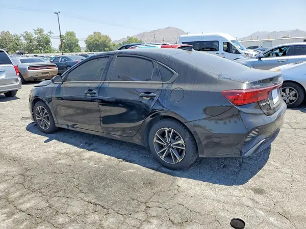 3KPF24AD7PE686777 2023 KIA FORTE - Image 2