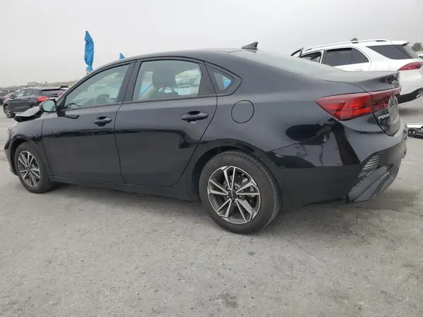 3KPF24AD7PE688190 2023 KIA FORTE - Image 2