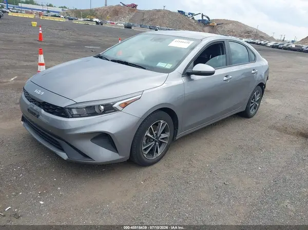 3KPF24AD7PE689534 2023 KIA FORTE - Image 2