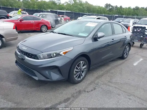 3KPF24AD7PE690487 2023 KIA FORTE - Image 2