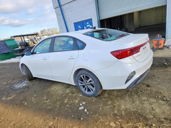 3KPF24AD7PE690702 2023 KIA FORTE - Image 2