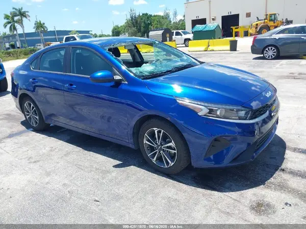 3KPF24AD7PE690912 2023 KIA FORTE - Image 1